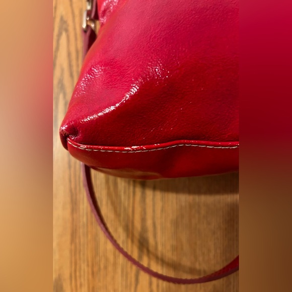 Dooney & Bourke Dillen Satchel Limited Edition Red Holiday Bag - Picture 10 of 14